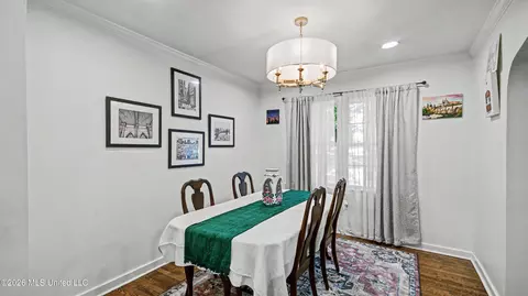 Dining - 4527 Meadowridge Dr, Jackson, MS 39206 photo 1 of 2