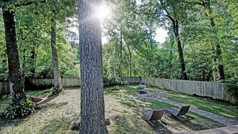 Exterior - 4527 Meadowridge Dr, Jackson, MS 39206 photo 5 of 8