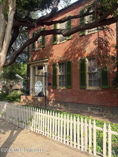 305 N Rankin St, Natchez, MS 39120