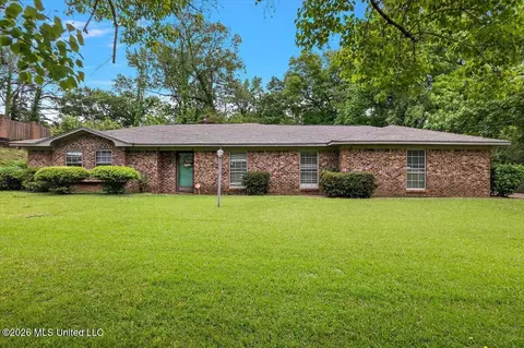 412 Elmwood St, Vicksburg, MS 39180
