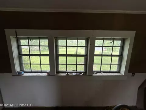 Entry Way - 1135 Harrison Dr, Mccomb, MS 39648 photo 2 of 4