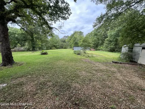 Exterior - 1135 Harrison Dr, Mccomb, MS 39648 photo 4 of 9