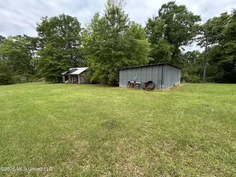 Exterior - 1135 Harrison Dr, Mccomb, MS 39648 photo 5 of 9