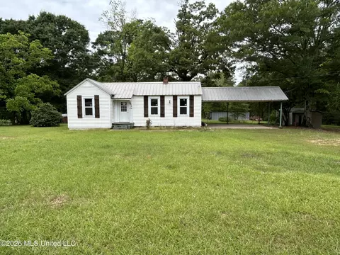 1135 Harrison Dr, Mccomb, MS 39648