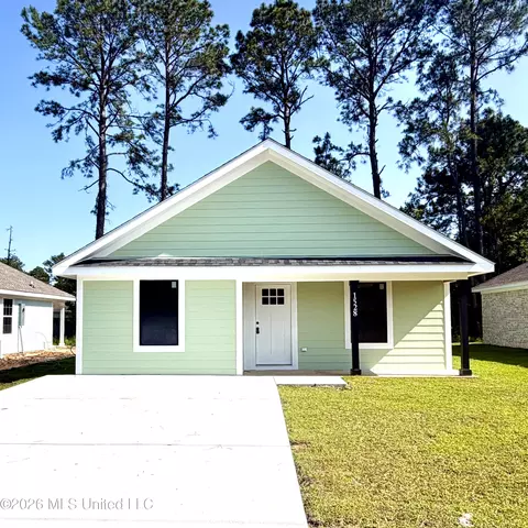 1528 Wynedote Dr, Gautier, MS 39553