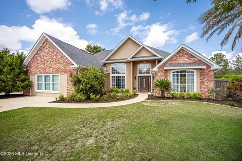 1713 Shelby Ln, Ocean Springs, MS 39564