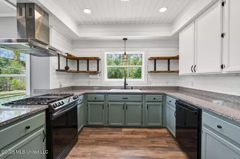 Kitchen - 6109 Juniper Dr, Vancleave, MS 39565 photo 2 of 3