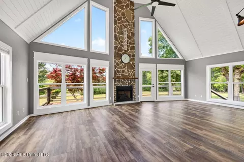 Living - 6109 Juniper Dr, Vancleave, MS 39565 photo 1 of 4