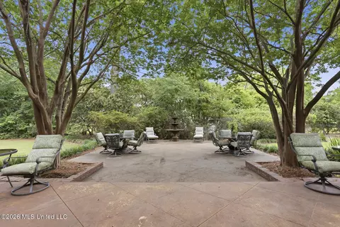 Exterior - 235 Brae Burn Dr, Jackson, MS 39211 photo 5 of 17