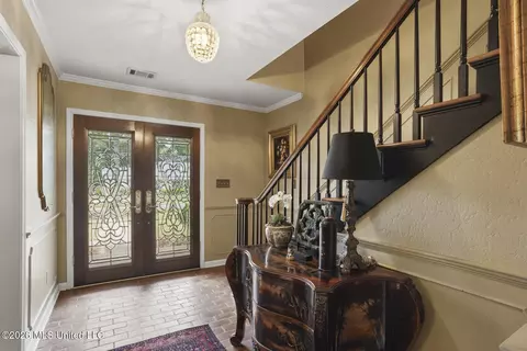 Entry Way - 235 Brae Burn Dr, Jackson, MS 39211 photo 1 of 3