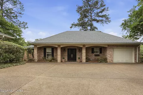 Exterior - 235 Brae Burn Dr, Jackson, MS 39211 photo 15 of 17