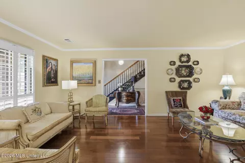 Living - 235 Brae Burn Dr, Jackson, MS 39211 photo 2 of 6