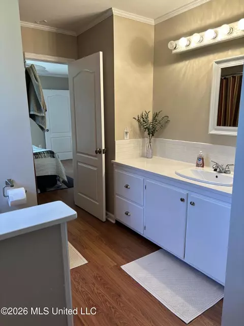Bath - 1024 Walker Ln, Summit, MS 39666 photo 1 of 4
