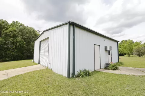 Other - 1024 Walker Ln, Summit, MS 39666 photo 6 of 8