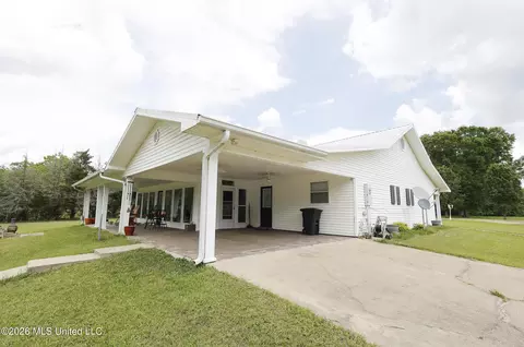 Other - 1024 Walker Ln, Summit, MS 39666 photo 2 of 8