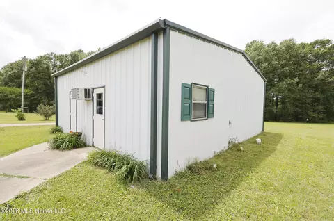 Other - 1024 Walker Ln, Summit, MS 39666 photo 8 of 13