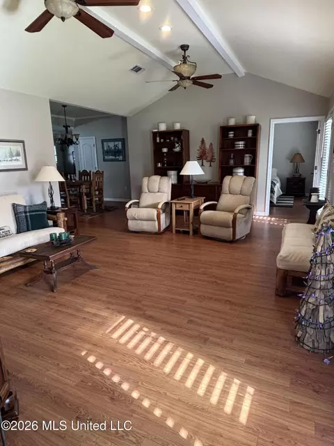 Living - 1024 Walker Ln, Summit, MS 39666 photo 1 of 3