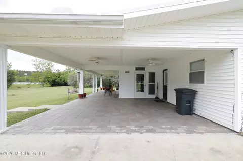 Exterior - 1024 Walker Ln, Summit, MS 39666 photo 4 of 7