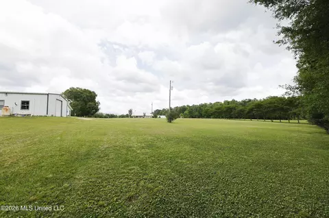 Exterior - 1024 Walker Ln, Summit, MS 39666 photo 6 of 7