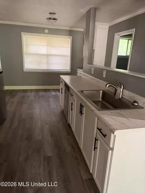 Kitchen - 865 Fairfax Cir, Jackson, MS 39211 photo 3 of 4