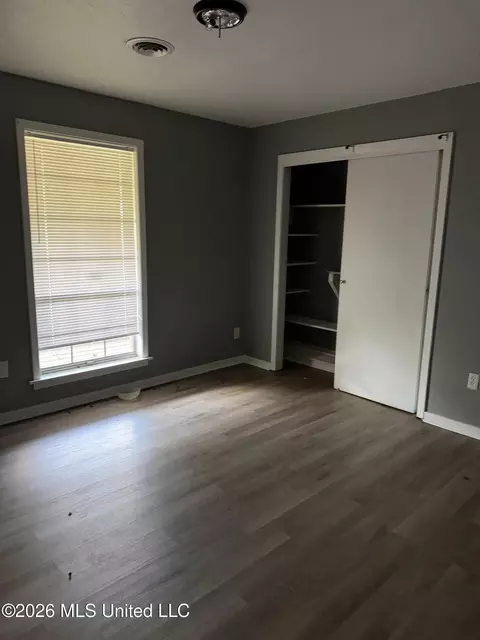 Bedroom - 865 Fairfax Cir, Jackson, MS 39211 photo 2 of 2