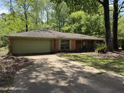 Exterior - 865 Fairfax Cir, Jackson, MS 39211 photo 3 of 3