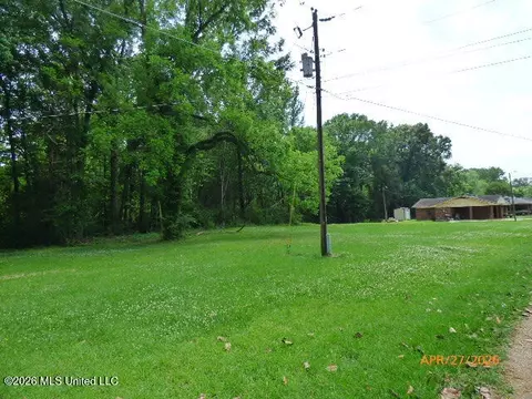 Exterior - 88 E Wilderness Rd, Natchez, MS 39120 photo 3 of 3