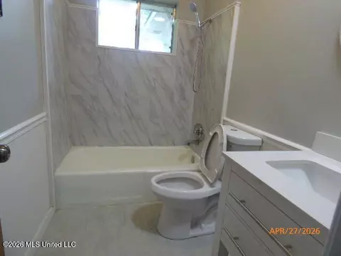 Bath - 88 E Wilderness Rd, Natchez, MS 39120 photo 2 of 4