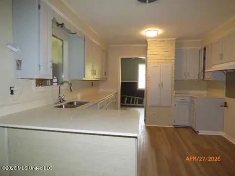 Kitchen - 88 E Wilderness Rd, Natchez, MS 39120 photo 1 of 1