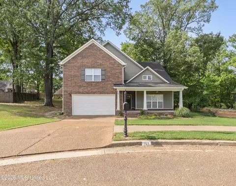 707 Bending Oak Cv, Hernando, MS 38632