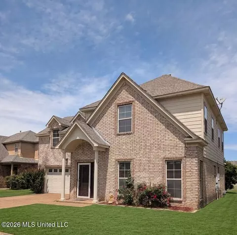 1326 Arbor Lake Dr, Horn Lake, MS 38637