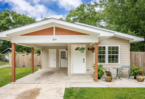 309 Teringo Cir, Ocean Springs, MS 39564
