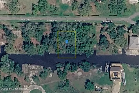 10045 E Bayou Rd, Bay Saint Louis, MS 39520