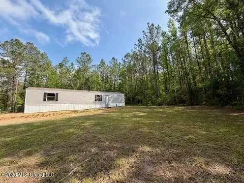2177 Purvis Baxterville Rd, Lumberton, MS 39455