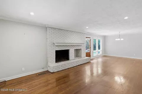 Living - 1649 E Northside Dr, Jackson, MS 39211 photo 1 of 4