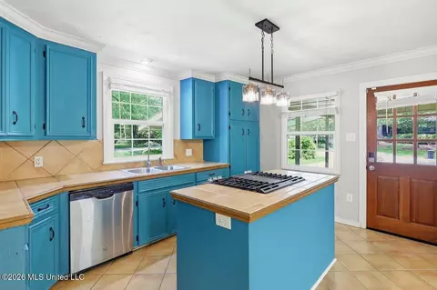 Kitchen - 1649 E Northside Dr, Jackson, MS 39211 photo 3 of 3