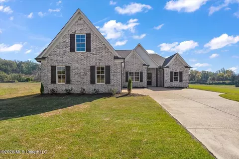 13872 Wesley Banks Blvd, Olive Branch, MS 38654
