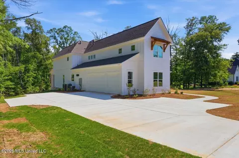 Exterior - 137 View Pointe Dr, Clinton, MS 39056 photo 3 of 14
