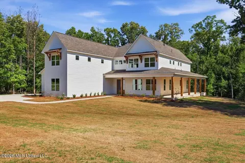 Exterior - 137 View Pointe Dr, Clinton, MS 39056 photo 2 of 14