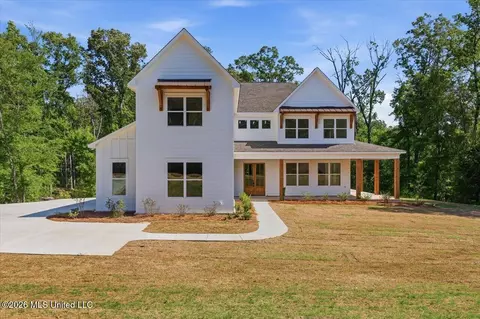 137 View Pointe Dr, Clinton, MS 39056
