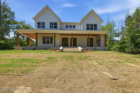 Exterior - 137 View Pointe Dr, Clinton, MS 39056 photo 12 of 14