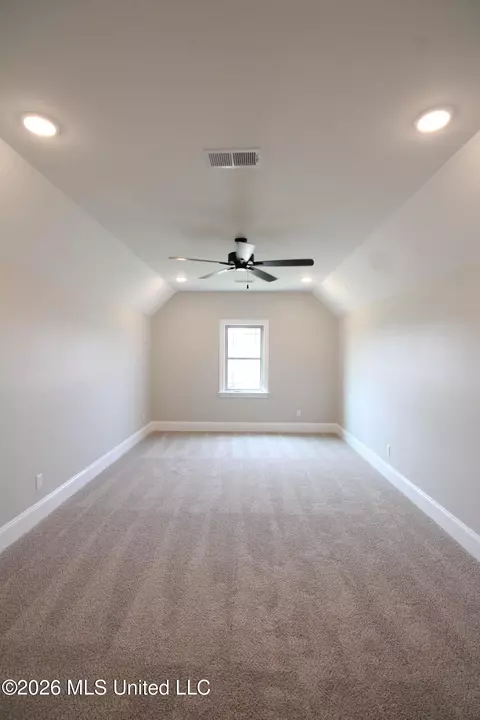 Bedroom - 282 Oakworth Dr, Hernando, MS 38632 photo 2 of 2