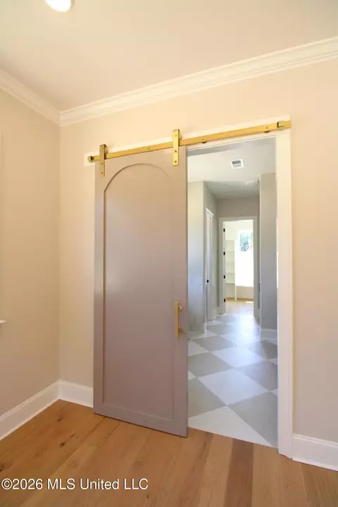 Entry Way - 5220 Sophia Ln, Hernando, MS 38632 photo 2 of 5