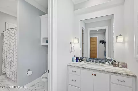 Bath - 1009 Sapphire Xing, Flowood, MS 39232 photo 8 of 8
