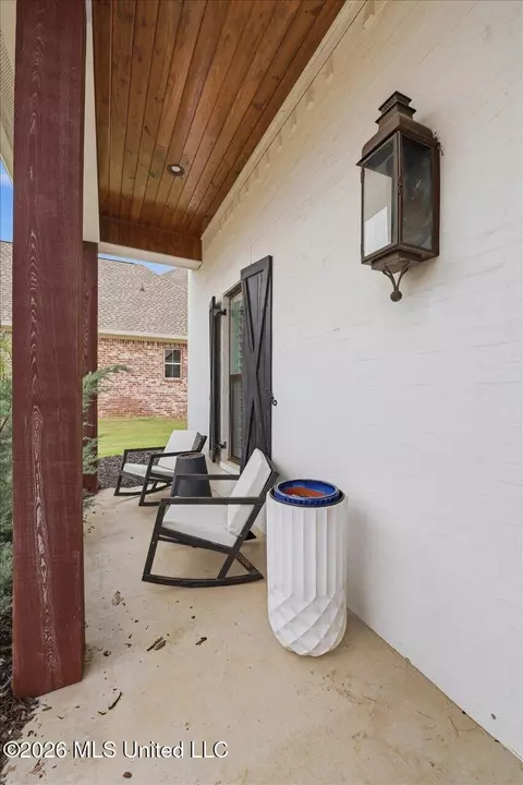 Exterior - 1009 Sapphire Xing, Flowood, MS 39232 photo 3 of 6