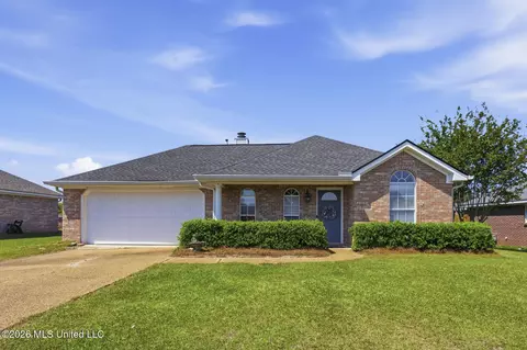 204 White Oak Pl, Pearl, MS 39208