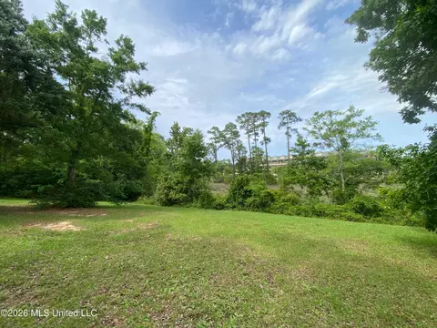Savannah Esates, Biloxi, MS 39532