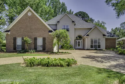 709 Oak Trl, Canton, MS 39046