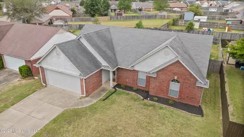 View/Area - 6365 Oak Leaf Dr, Olive Branch, MS 38654 photo 3 of 4