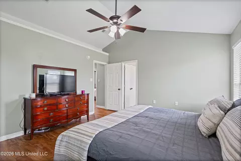 Bedroom - 6365 Oak Leaf Dr, Olive Branch, MS 38654 photo 2 of 5